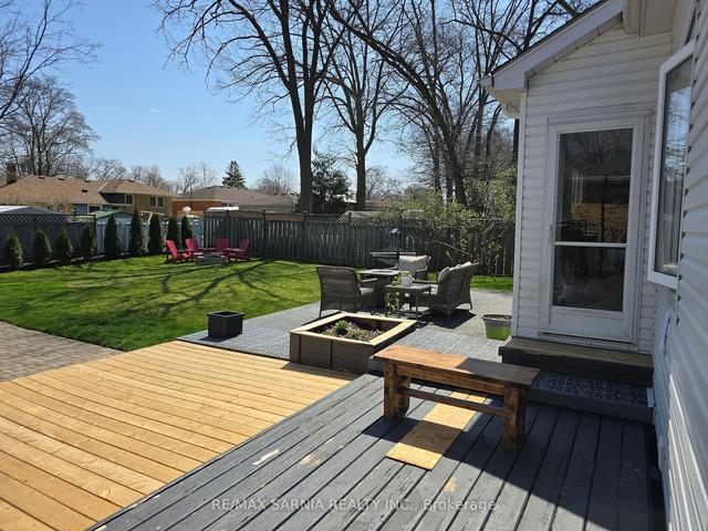 1290 Kim St, House detached with 4 bedrooms, 2 bathrooms and 5 parking in Sarnia ON | Image 20