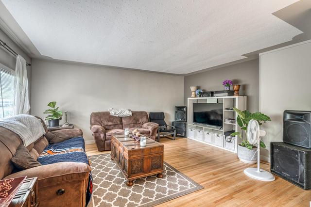 2712 14 Street Sw, House detached with 4 bedrooms, 2 bathrooms and 3 parking in Calgary AB | Image 4