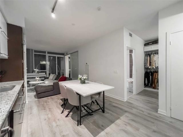 1005 - 770 Bay St, Condo with 1 bedrooms, 1 bathrooms and 1 parking in Toronto ON | Image 16