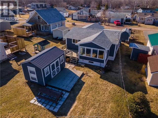 29 Sur L'ocean St, House detached with 2 bedrooms, 1 bathrooms and null parking in Beaubassin East NB | Image 3