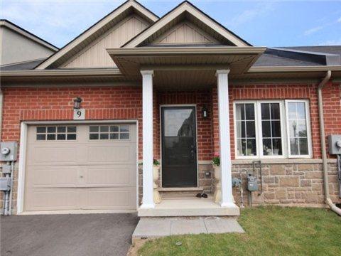 9 Serena Cres, House attached with 1 bedrooms, 1 bathrooms and 2 parking in Hamilton ON | Image 1