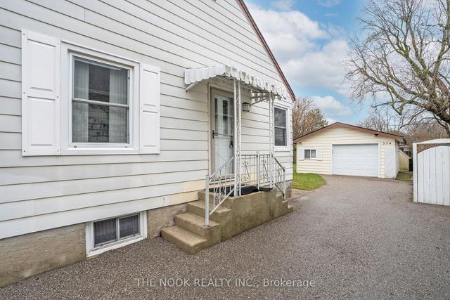 374 Elgin St E, House detached with 2 bedrooms, 2 bathrooms and 6 parking in Oshawa ON | Image 34