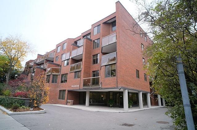 404 - 30 Glen Elm Ave, Condo with 2 bedrooms, 2 bathrooms and 1 parking in Toronto ON | Image 12