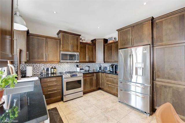 6618 Flora Court, House detached with 5 bedrooms, 3 bathrooms and 6 parking in Niagara Falls ON | Image 46