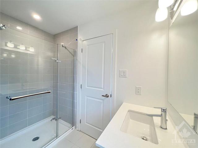 601 Rathburn Lane, Townhouse with 3 bedrooms, 3 bathrooms and 3 parking in Ottawa ON | Image 17