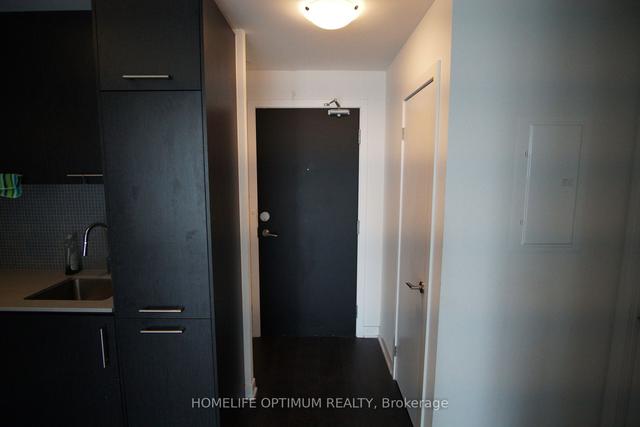 3516 - 87 Peter St, Condo with 1 bedrooms, 1 bathrooms and 0 parking in Toronto ON | Image 1