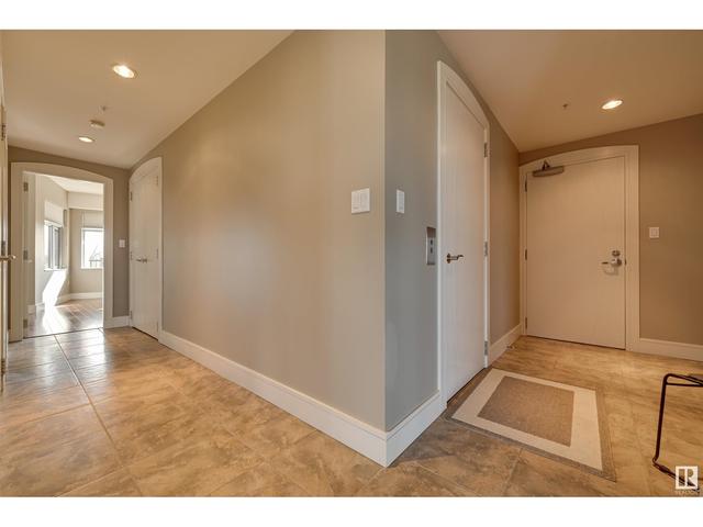 602 - 10035 Saskatchewan Dr Nw, Condo with 2 bedrooms, 2 bathrooms and 2 parking in Edmonton AB | Image 21