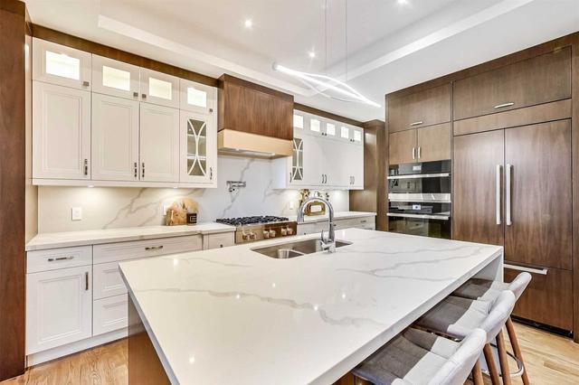 110 Tiago Ave, House detached with 4 bedrooms, 5 bathrooms and 2 parking in Toronto ON | Image 2