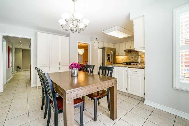402 Forest Dr, House detached with 4 bedrooms, 5 bathrooms and 4 parking in Vaughan ON | Image 8