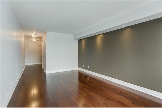 303 - 96 Fifeshire Rd, Condo with 2 bedrooms, 2 bathrooms and 1 parking in Toronto ON | Image 14