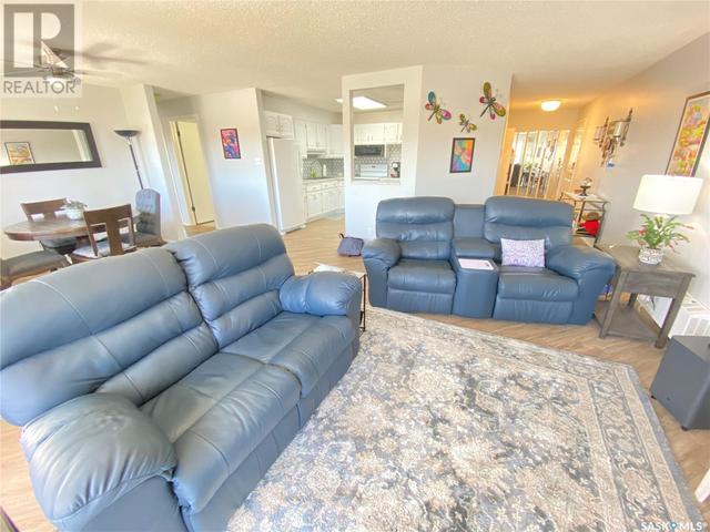 201 - 27 Erichsen Place, Condo with 2 bedrooms, 2 bathrooms and null parking in Yorkton SK | Image 6