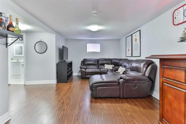 94 Centre St N, House semidetached with 3 bedrooms, 2 bathrooms and 4 parking in Brampton ON | Image 21