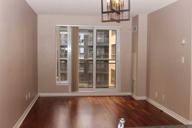618 - 19 Barberry Pl E, Condo with 1 bedrooms, 2 bathrooms and 1 parking in Toronto ON | Image 6