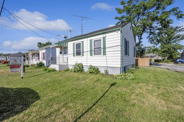 27 St George St, House detached with 3 bedrooms, 1 bathrooms and 2 parking in St. Catharines ON | Image 20