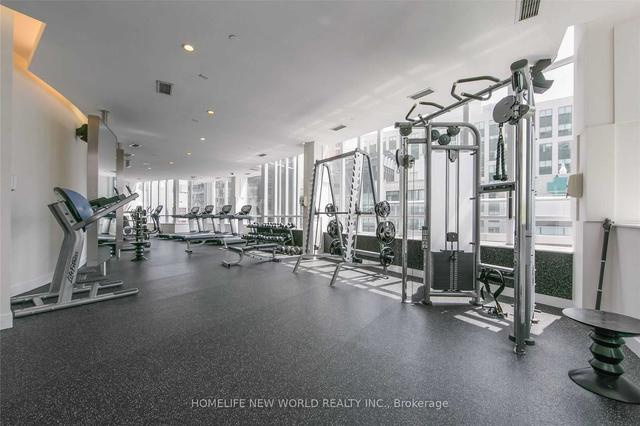 725 - 270 Wellington St W, Condo with 1 bedrooms, 1 bathrooms and 0 parking in Toronto ON | Image 10