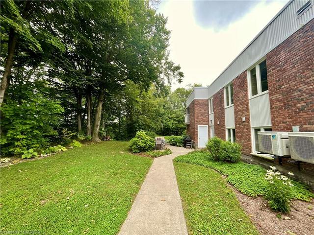 206 - 850 Alpha Street W, House attached with 2 bedrooms, 1 bathrooms and 2 parking in Owen Sound ON | Image 20