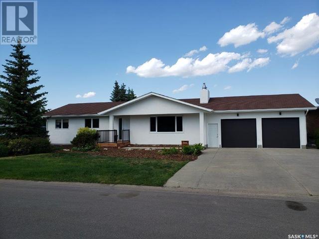 252 Riverbend Crescent, House detached with 5 bedrooms, 3 bathrooms and null parking in Battleford SK | Card Image