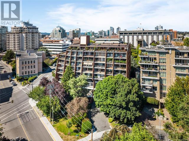 505 - 777 Blanshard St, Condo with 2 bedrooms, 2 bathrooms and 1 parking in Victoria BC | Card Image