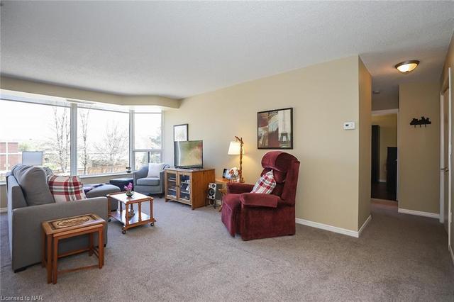 202 - 81 Scott Street, House attached with 2 bedrooms, 1 bathrooms and 158 parking in St. Catharines ON | Image 14