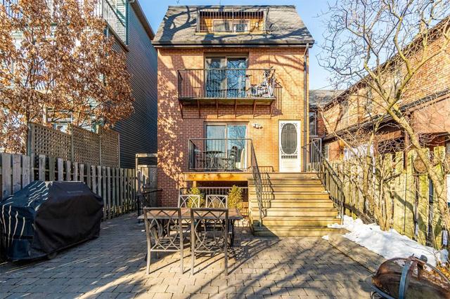 327 Wellesley St E, House detached with 6 bedrooms, 4 bathrooms and 2 parking in Toronto ON | Image 34