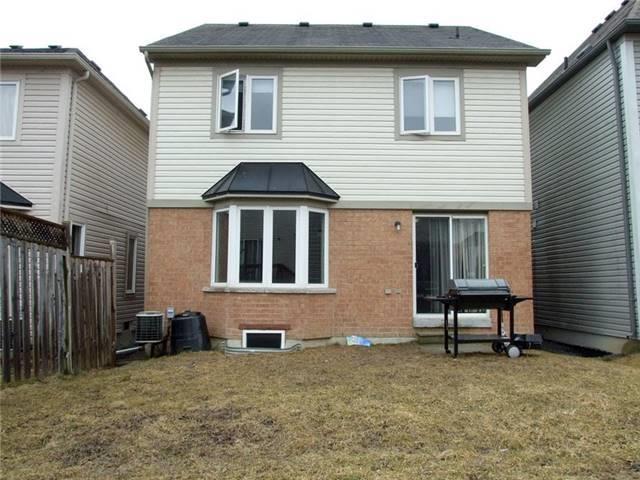 124 Norland Circ, House detached with 3 bedrooms, 3 bathrooms and 2 parking in Oshawa ON | Image 10