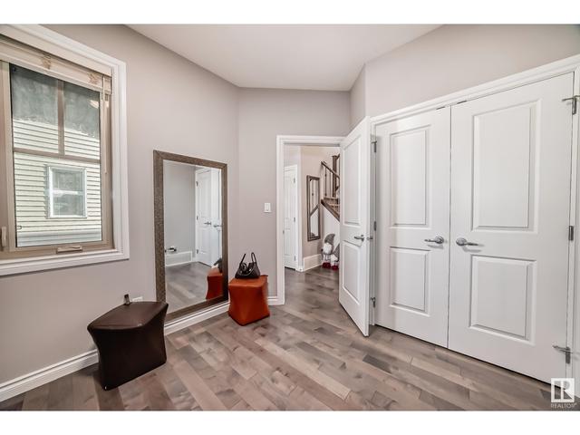 1311 Ainslie Wd Sw, House detached with 3 bedrooms, 2 bathrooms and null parking in Edmonton AB | Image 3
