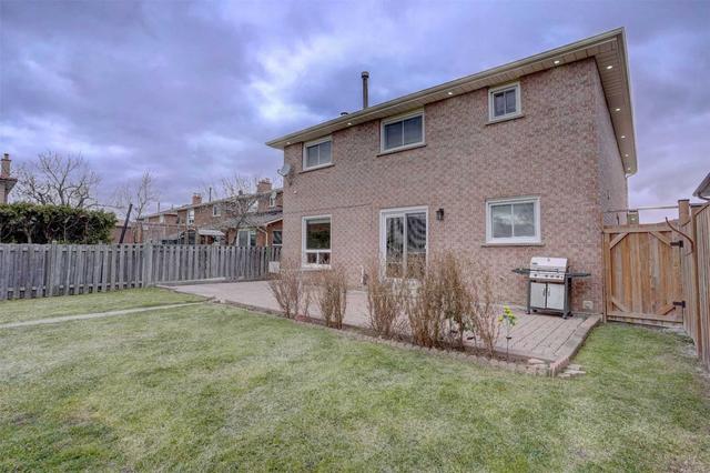 19 Shockley Dr, House detached with 4 bedrooms, 4 bathrooms and 4 parking in Toronto ON | Image 26