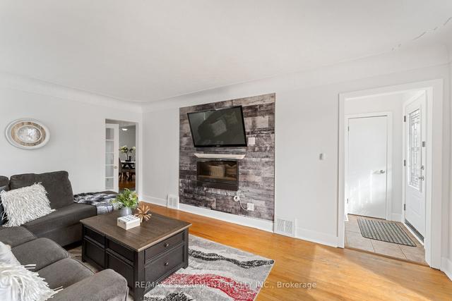 52 East 36th St, House detached with 3 bedrooms, 2 bathrooms and 2 parking in Hamilton ON | Image 36