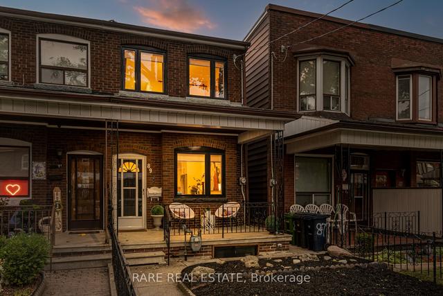 89 Palmerston Ave, House semidetached with 2 bedrooms, 3 bathrooms and 1 parking in Toronto ON | Image 1