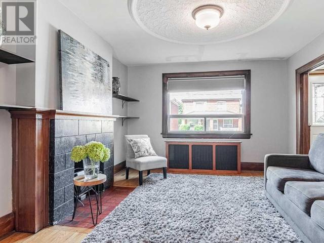 655 Willard Ave, House semidetached with 3 bedrooms, 2 bathrooms and 0 parking in Toronto ON | Image 4