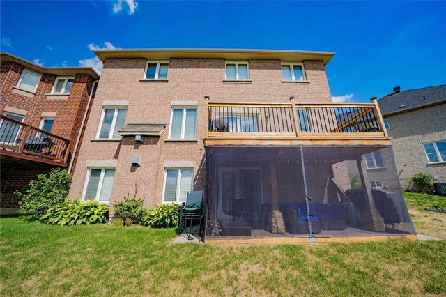 17 Sirius Cres, House detached with 5 bedrooms, 4 bathrooms and 5 parking in Toronto ON | Image 33