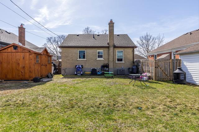 36 Ephgrave Blvd, House detached with 2 bedrooms, 1 bathrooms and 2 parking in Peterborough ON | Image 24