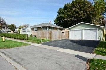 37 Rideout St, House detached with 3 bedrooms, 2 bathrooms and 4 parking in Ajax ON | Image 9