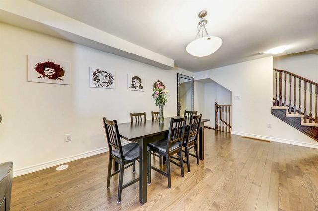 524 Buckeye Crt, House attached with 3 bedrooms, 3 bathrooms and 3 parking in Milton ON | Image 4