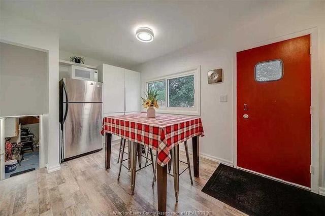 5610 Baldwin Ave, House detached with 3 bedrooms, 1 bathrooms and 1 parking in Windsor ON | Image 3
