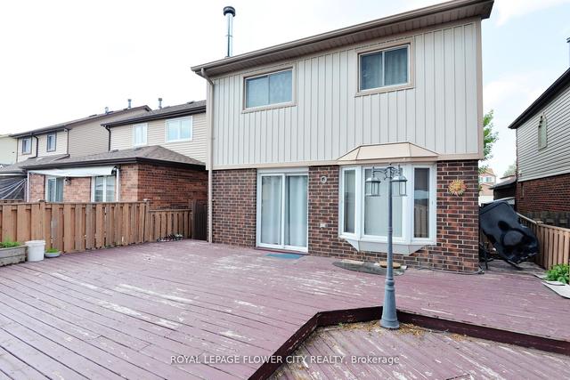 9 Scotia Dr, House detached with 4 bedrooms, 4 bathrooms and 6 parking in Brampton ON | Image 32