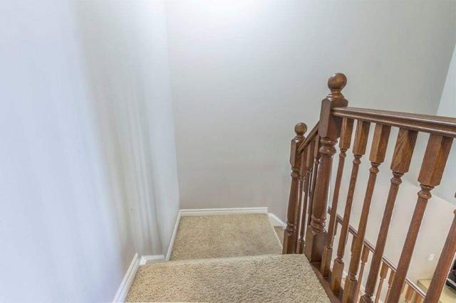 205 Huck Cres, House semidetached with 3 bedrooms, 3 bathrooms and 3 parking in Kitchener ON | Image 10