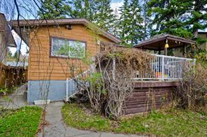 4519 20 Avenue Nw, House detached with 3 bedrooms, 2 bathrooms and 2 parking in Calgary AB | Image 1