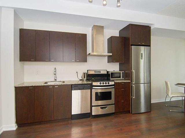 1202 - 51 East Liberty St, Condo with 1 bedrooms, 1 bathrooms and 1 parking in Toronto ON | Image 2