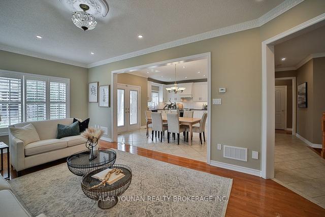 14 Leparc Rd, House detached with 3 bedrooms, 3 bathrooms and 6 parking in Brampton ON | Image 9