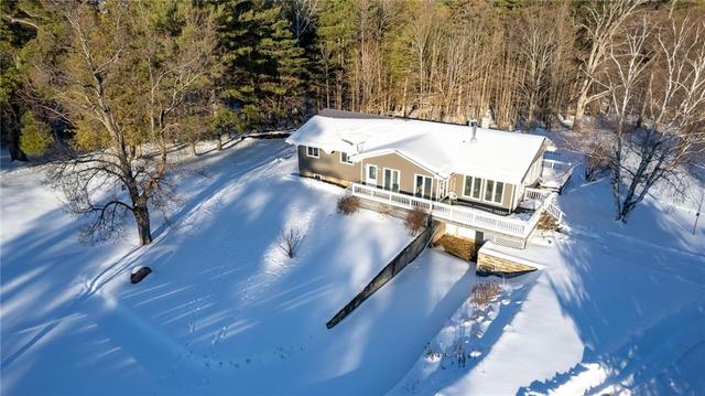 32386 41 Highway, House detached with 3 bedrooms, 2 bathrooms and 6 parking in Bonnechere Valley ON | Image 1