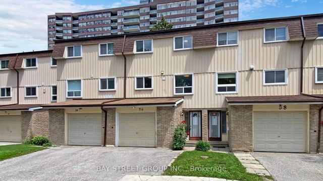 36 - 44 Chester Le Blvd, Townhouse with 3 bedrooms, 2 bathrooms and 2 parking in Toronto ON | Image 30