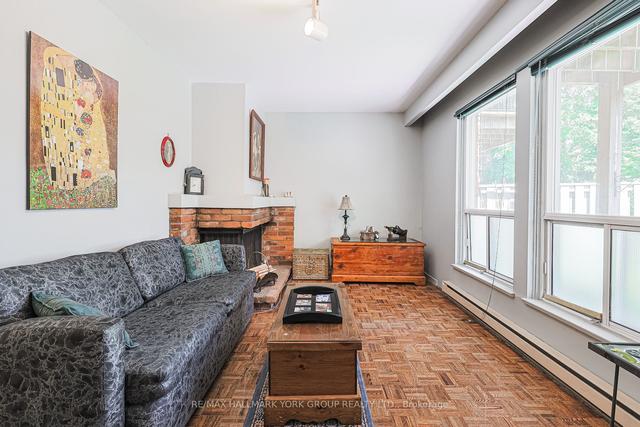 19 Edgar Woods Rd, Townhouse with 3 bedrooms, 3 bathrooms and 2 parking in Toronto ON | Image 16