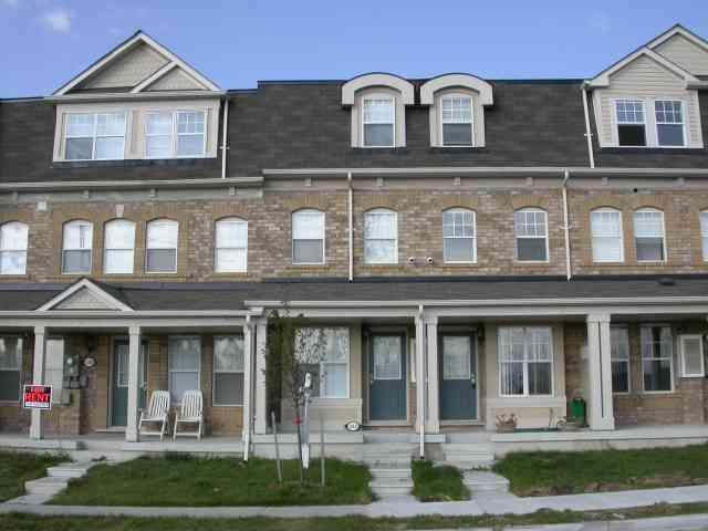 233 Rouge River Dr, House attached with 2 bedrooms, 2 bathrooms and 1 parking in Toronto ON | Image 1