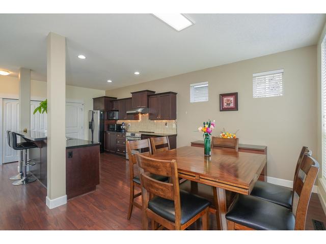 8336 209a Street, House detached with 4 bedrooms, 3 bathrooms and 4 parking in Langley BC | Image 17