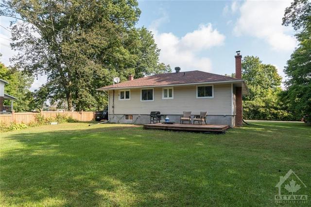 20 Kelly's Road, House detached with 3 bedrooms, 1 bathrooms and 4 parking in Rideau Lakes ON | Image 30