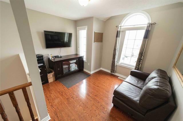 12 Fossil St, House detached with 4 bedrooms, 4 bathrooms and 4 parking in Brampton ON | Image 7