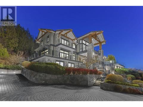 2756 Willoughby Road, House detached with 5 bedrooms, 7 bathrooms and 4 parking in West Vancouver BC | Card Image