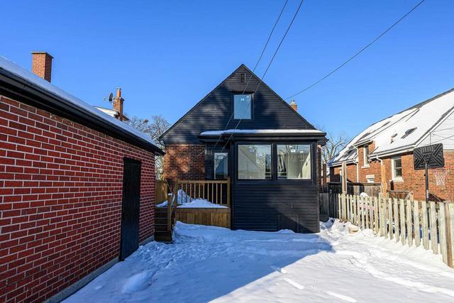 151 Tuxedo Ave S, House detached with 4 bedrooms, 3 bathrooms and 5 parking in Hamilton ON | Image 29