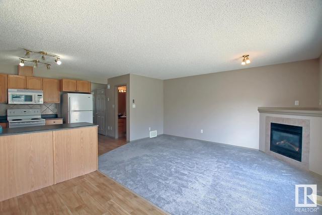 8129 7 Ave Sw, House semidetached with 3 bedrooms, 1 bathrooms and 6 parking in Edmonton AB | Image 12